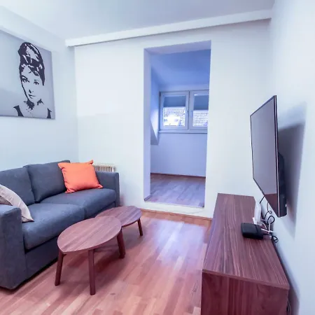 Scha¶pfstrasse 6b.1 Апартаменты *